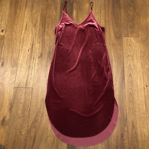 Gentle Fawn Dresses & Skirts - Gentle Fawn velvet slip dress size XS